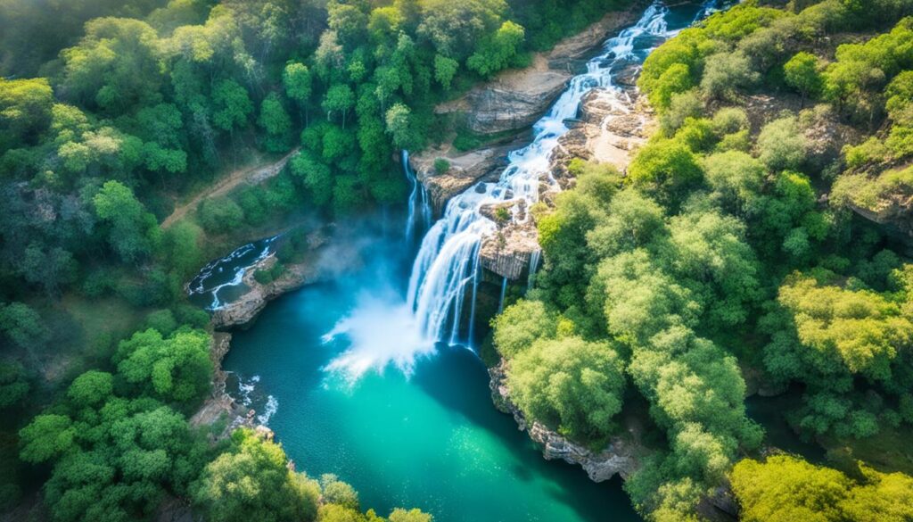 Chunchi Falls