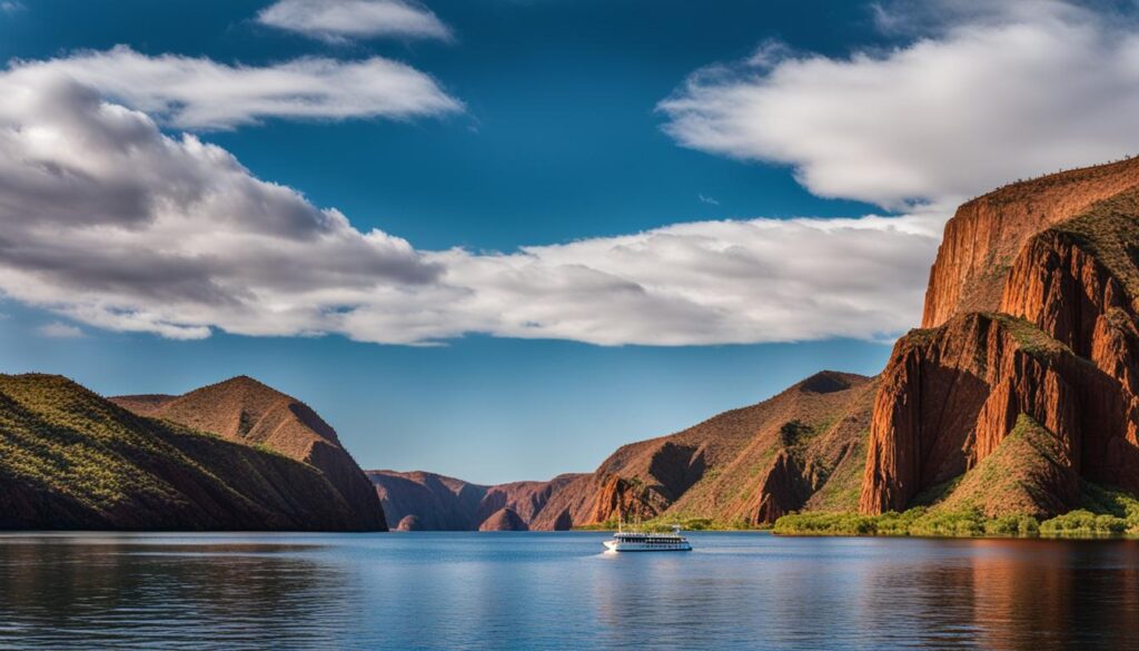 Cruise journey in Lake Argyle